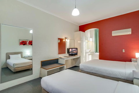 Prince Of Wales Hotel - Accommodation QLD 26