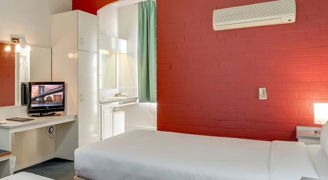 Prince Of Wales Hotel - Accommodation QLD 1