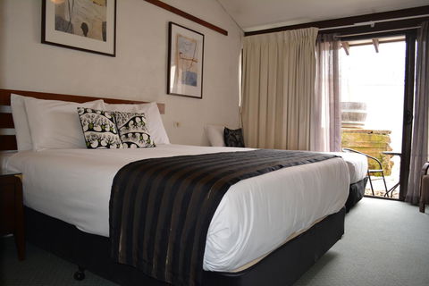 The Apple Inn - Accommodation QLD 10
