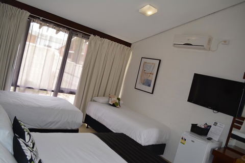 The Apple Inn - Accommodation QLD 18