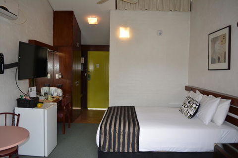 The Apple Inn - Accommodation QLD 15