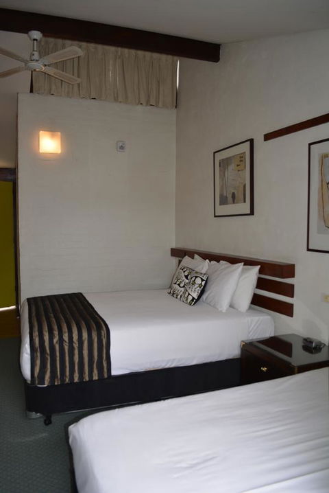 The Apple Inn - Accommodation QLD 20