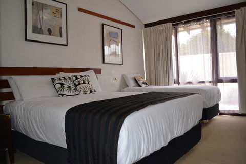 The Apple Inn - Accommodation QLD 25