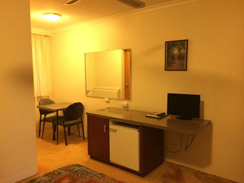 Cooma Motor Lodge Motel - Accommodation QLD 24