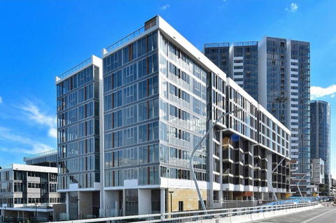 Brand New 3 Bedrooms Apt With Waterfront View - Accommodation QLD 17