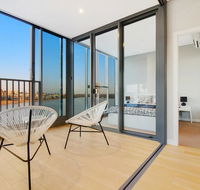 Brand New 3 Bedrooms Apt with Waterfront View - Accommodation QLD
