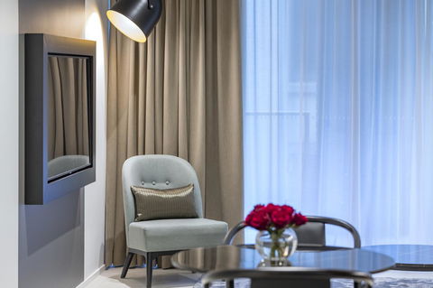 SKYE Suites Sydney - Accommodation QLD 11