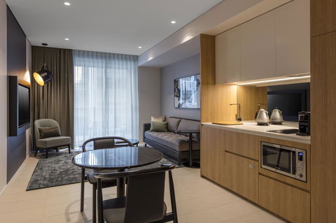 SKYE Suites Sydney - Accommodation QLD 25