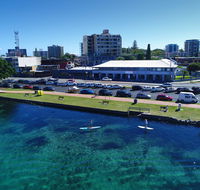 Lakes and Ocean Hotel - Accommodation QLD