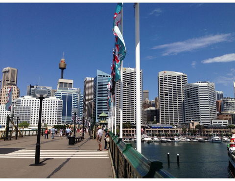 Walk To The City From This Renovated Heritage Gem - Accommodation QLD 14