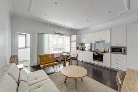 Regents Court Sydney - Accommodation QLD 14