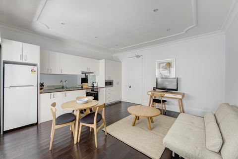 Regents Court Sydney - Accommodation QLD 9