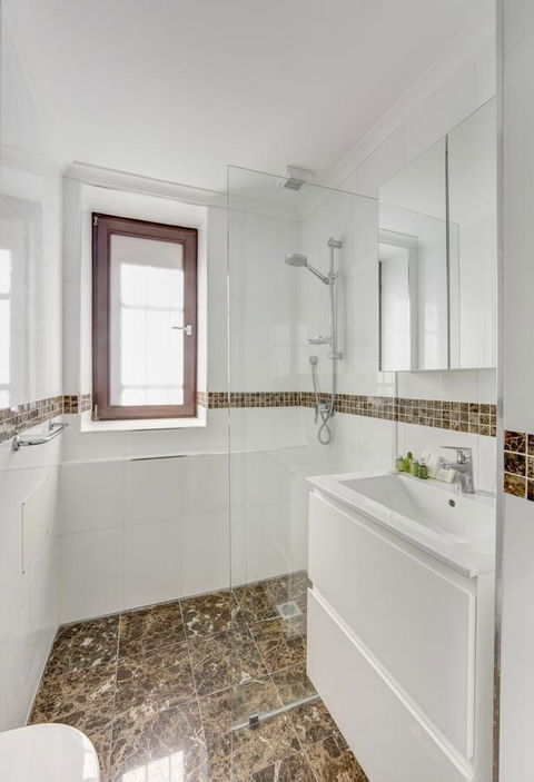 Regents Court Sydney - Accommodation QLD 15