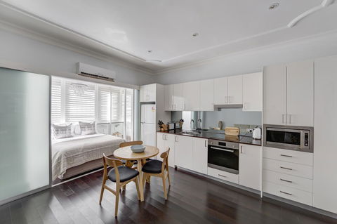 Regents Court Sydney - Accommodation QLD 13