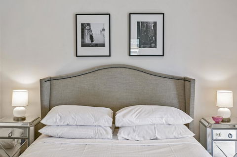 Summery, Spacious 4 Bed Home In Kurraba Point - Accommodation QLD 4