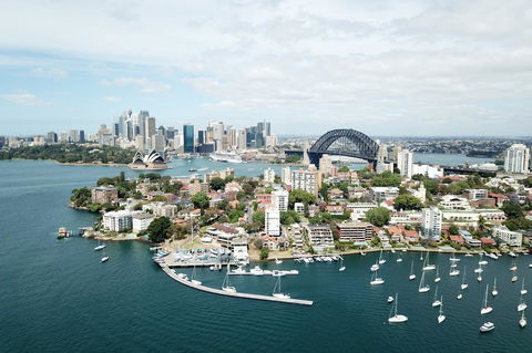 Summery, Spacious 4 Bed Home In Kurraba Point - Accommodation QLD 18