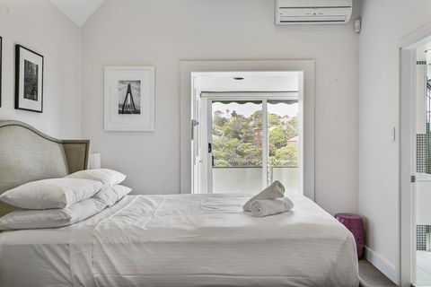 Summery, Spacious 4 Bed Home In Kurraba Point - Accommodation QLD 5