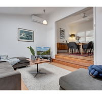 Spacious cottage with views 10 mins from the city - Accommodation QLD