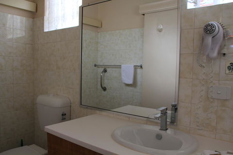 Hunter Valley Motel - Accommodation QLD 14