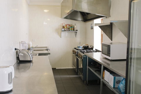 Mad Monkey Broadway - Accommodation QLD 18