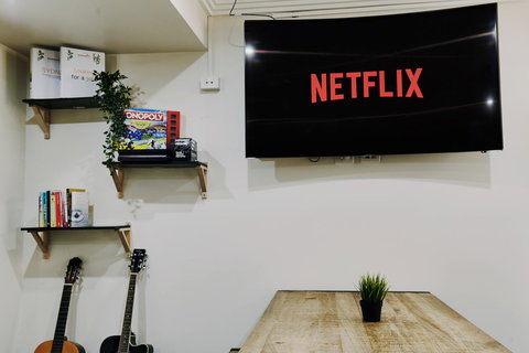 Mad Monkey Broadway - Accommodation QLD 12