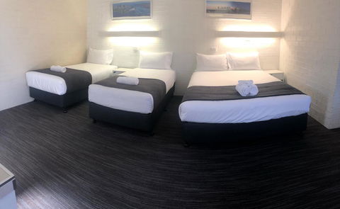 Coastal Bay Motel - Accommodation QLD 18