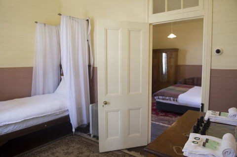 Hillview Heritage Hotel - Accommodation QLD 44