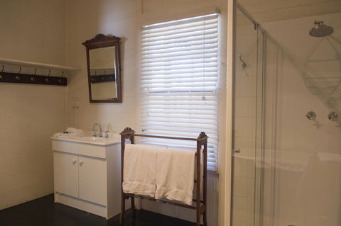 Hillview Heritage Hotel - Accommodation QLD 16