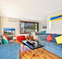 Sandy Toes Beach House Jervis Bay - 2min to Beach - Accommodation QLD