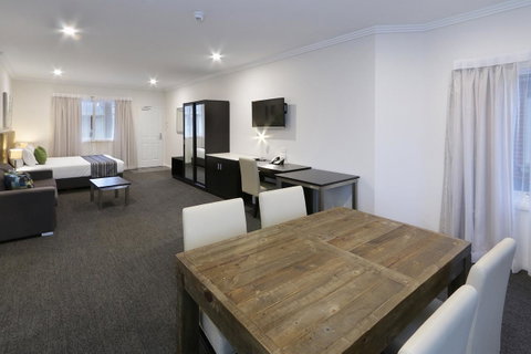 Best Western Plus Bolton On The Park - Accommodation QLD 9