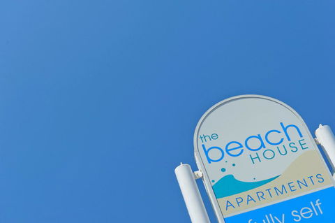 Beach House Holiday Apartments - Accommodation QLD 3