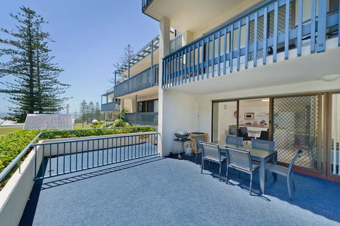 Beach House Holiday Apartments - Accommodation QLD 23