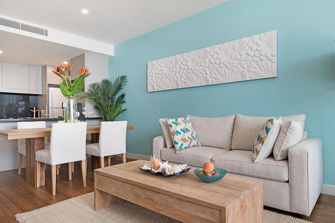 Arena Luxury Beachfront Apartment - Accommodation QLD 34