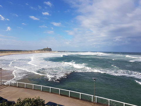 Arena Luxury Beachfront Apartment - Accommodation QLD 40