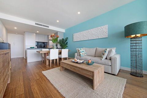 Arena Luxury Beachfront Apartment - Accommodation QLD 41