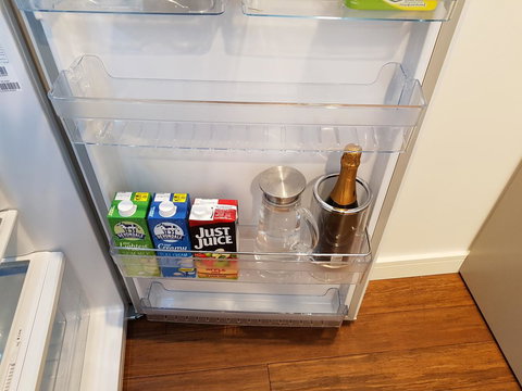 Arena Luxury Beachfront Apartment - Accommodation QLD 18