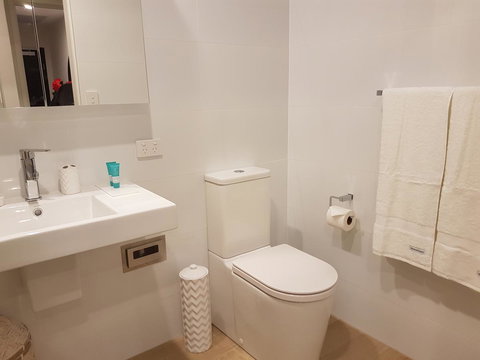 Arena Luxury Beachfront Apartment - Accommodation QLD 30