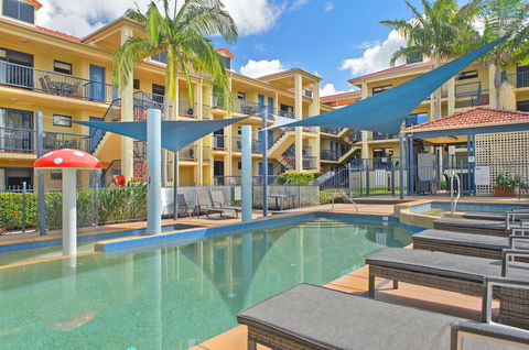 South Pacific Apartments - Accommodation QLD 5
