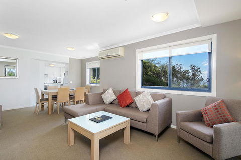 South Pacific Apartments - Accommodation QLD 10