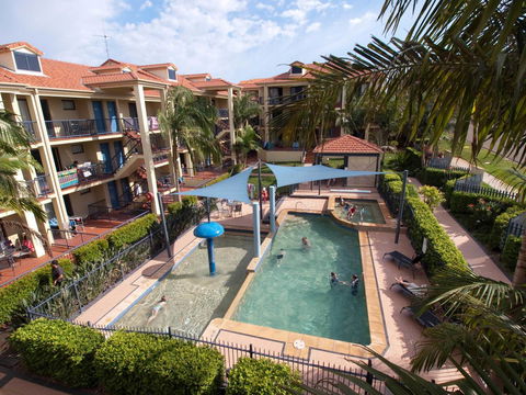 South Pacific Apartments - Accommodation QLD 2
