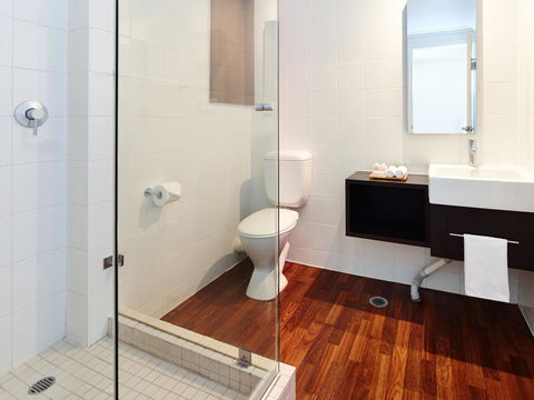 Hotel Urban St Leonards - Accommodation QLD 15