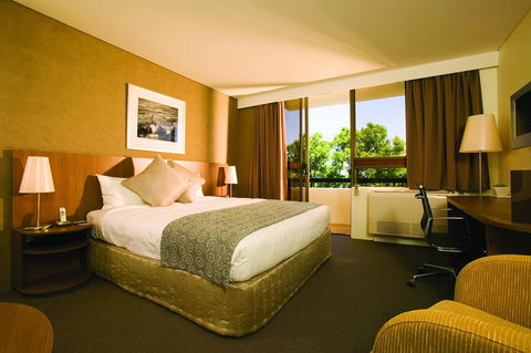 Hotel Urban St Leonards - Accommodation QLD 30