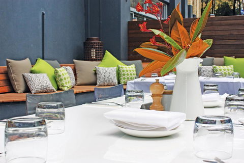 Hotel Urban St Leonards - Accommodation QLD 22