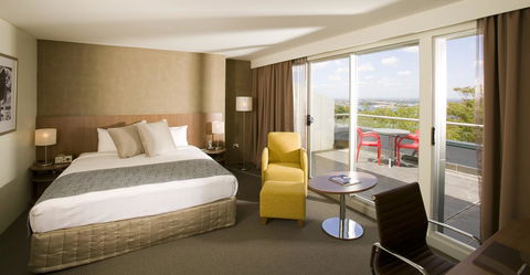 Hotel Urban St Leonards - Accommodation QLD 29