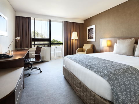 Hotel Urban St Leonards - Accommodation QLD 1