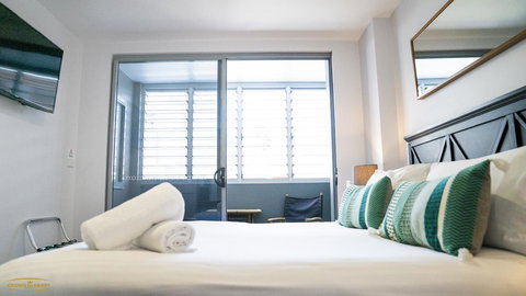 Crown On Darby Newcastle - Accommodation QLD 4