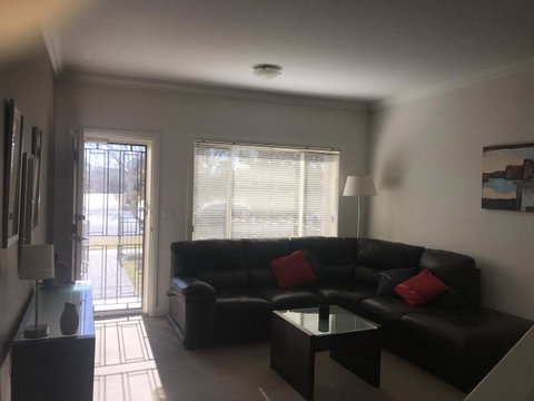 Travers Street Apartment - Accommodation QLD 5