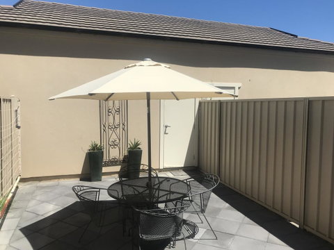 Travers Street Apartment - Accommodation QLD 7