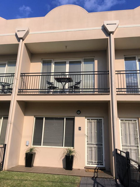 Travers Street Apartment - Accommodation QLD 0
