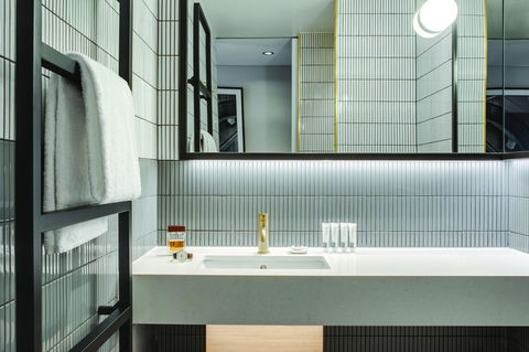 Vibe Hotel Sydney Darling Harbour - Accommodation QLD 3